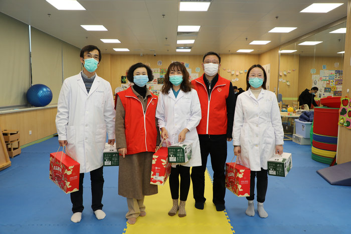让康复儿童开心、医护人员暖心，高新区这场慰问走心了_0001.jpg