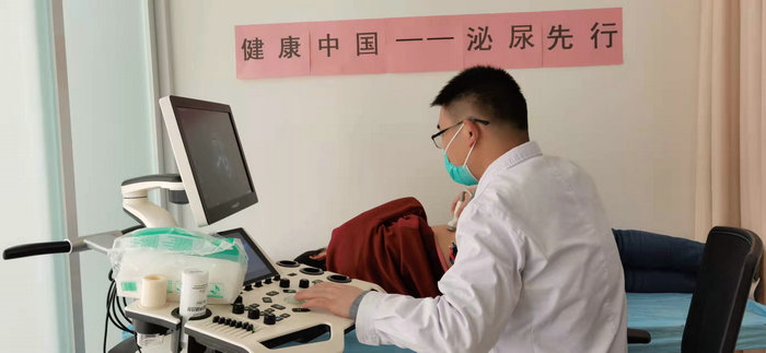 迎新年·送健康 我院开展泌尿结石筛查活动.jpg