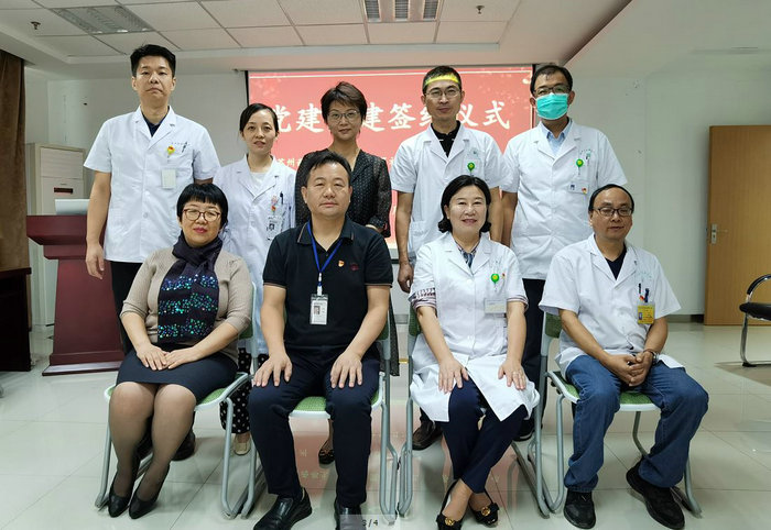 我院与西部度假区社卫中心开展党建结对暨皮肤科联盟签约.JPG