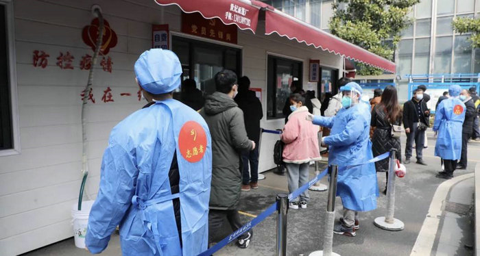 看苏州：智能化核酸采样点助力战疫.jpg