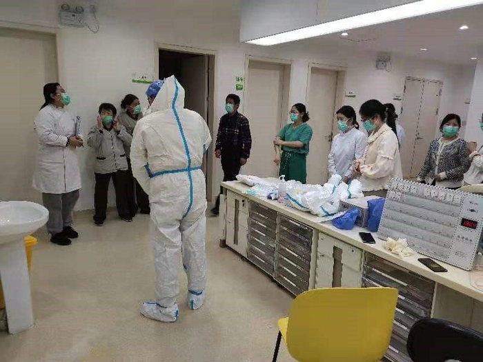 抗击新冠，坚守哨点——我院感染科坚决守住第一道防线2.jpg