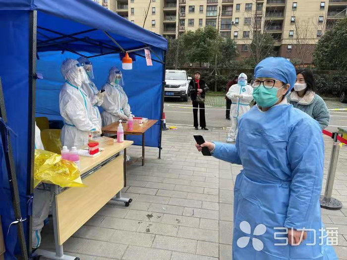 苏报集团（引力播）：曾参加苏宁扬三地抗疫 苏州护士“叕”上“疫”线.jpg