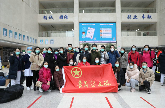 冰墩墩、雪容融,“大白”们的战衣有看头2.JPG