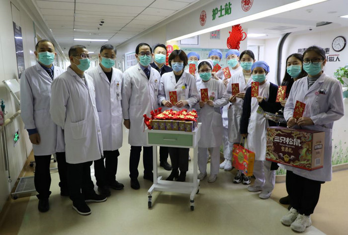 院领导走访慰问春节在岗职工_0001.jpg