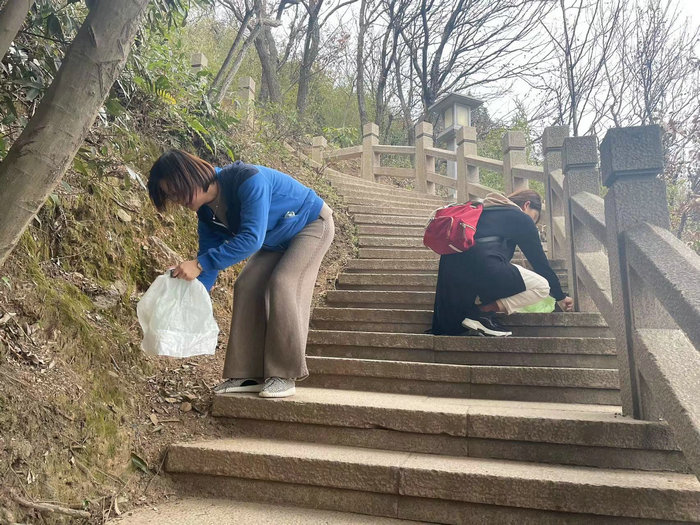 绿色践行雷锋精神 我院开展3场公益活动_0001.jpeg