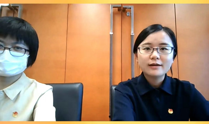 苏沪同心，苏绣传承人向我院援沪医疗队捐赠团徽苏绣3.jpeg