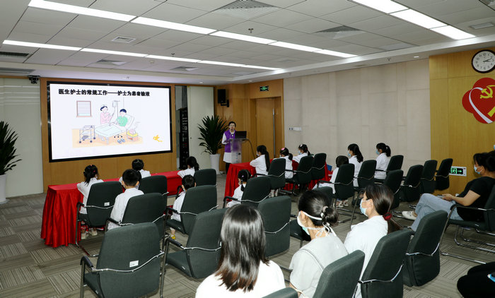 童新卫来｜“南丁格尔”带领儿童医学启蒙_0002.jpg