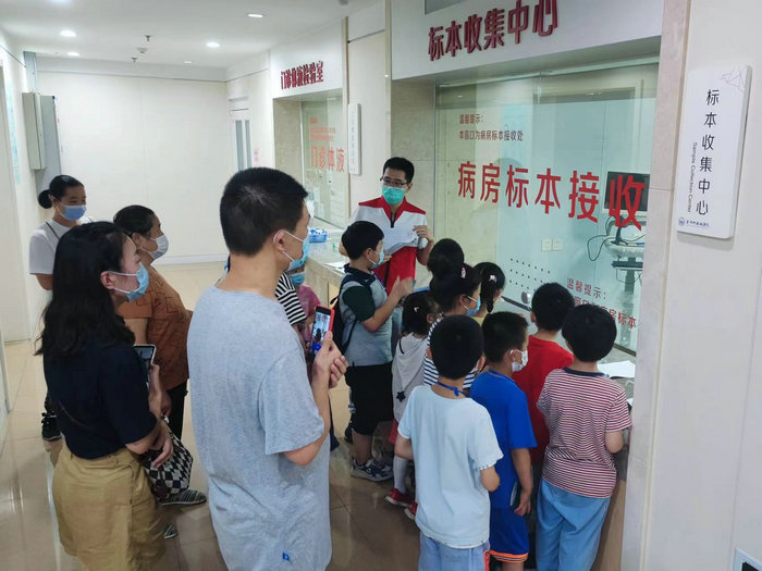 童新卫来｜镇湖街道家庭来院开展医学探秘活动.jpeg