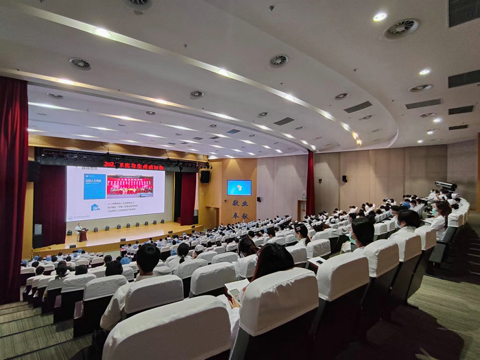 2022年度科医实习生岗前培训圆满举办.jpg