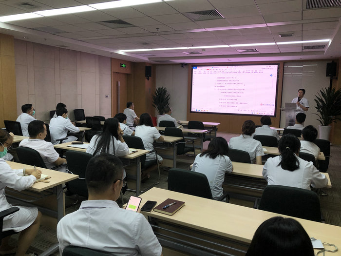 我院召开三乙创建模拟评审筹备会.jpg