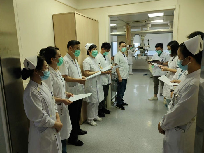 我院组织开展除颤仪故障应急处置演练_0001.jpg