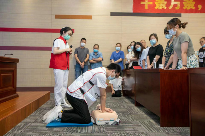 急救新人｜7场救护普及 高新区总工会护航企业安全.jpg