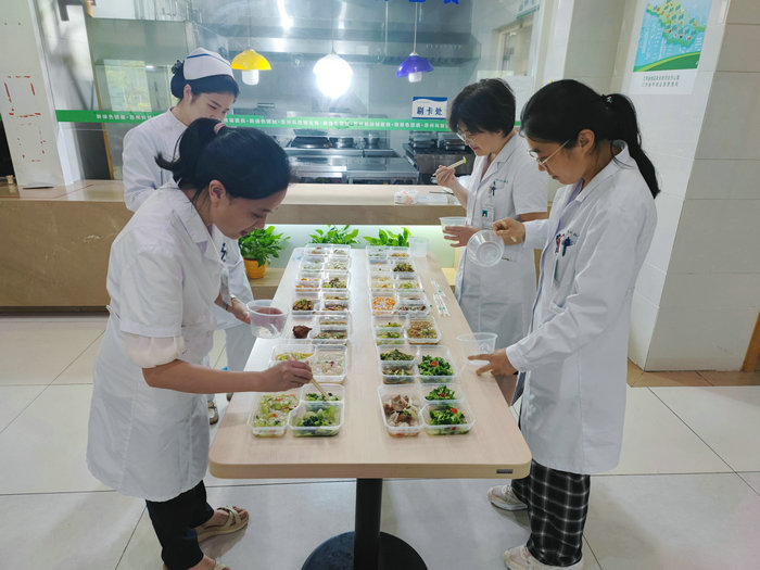既好吃又营养 这家医院的膳食服务获好评.jpg