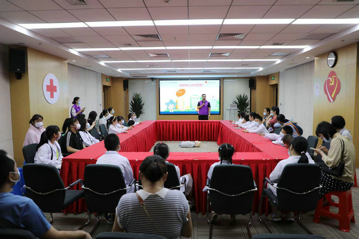 健康一夏｜看体检·更健康，我院组织2场科普实践活动3.jpg