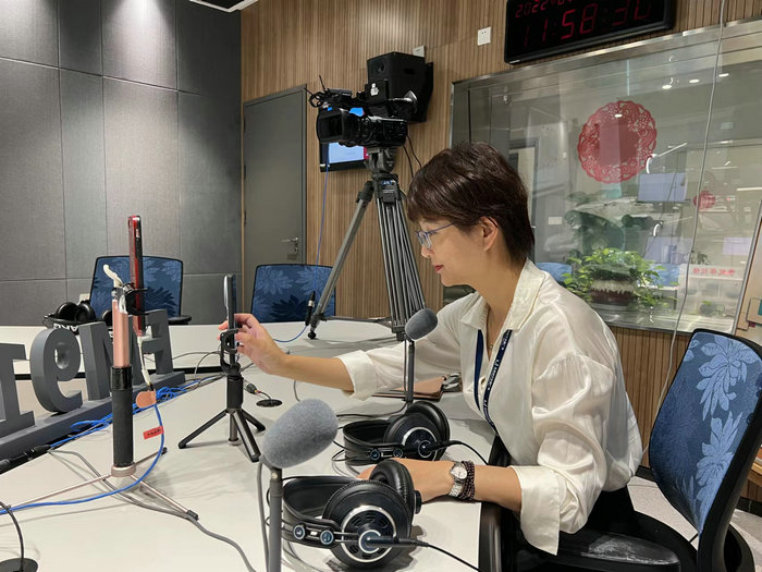 儿科专家走进苏州广电为家长拨开孩子成长“迷雾”.jpg