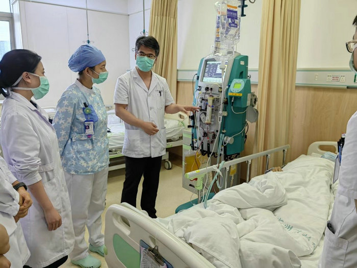 医护“献”爱心，“浆”爱进行到底 血浆置换术成功救治患者_0001.jpg