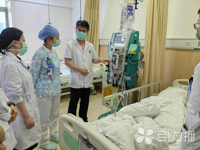 苏报集团（引力播）：解决患者燃眉之急 苏州医护自发捋袖献血.jpg