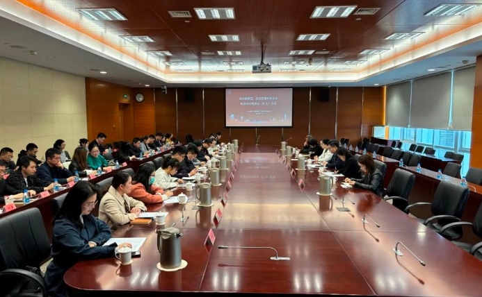 区青联召开常委会（扩大）会议，我院2人增补为委员.png