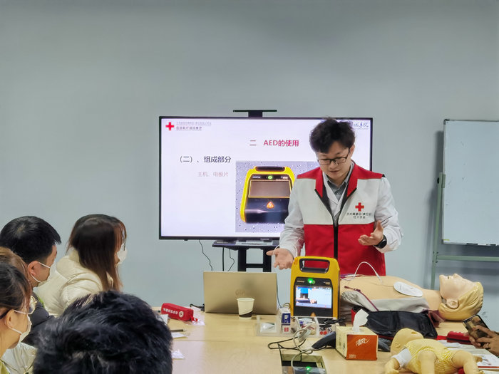 助力企业复工复产 我院走进世纪福开展初级救护培训2.jpg