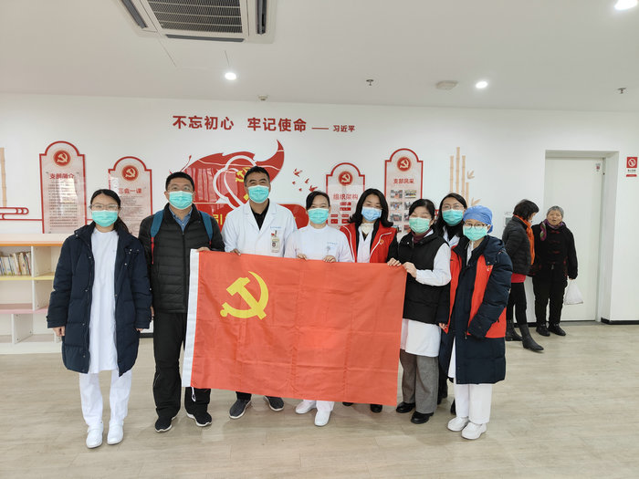 “杏林送暖”健康义诊走进西渚花苑 (3).jpg