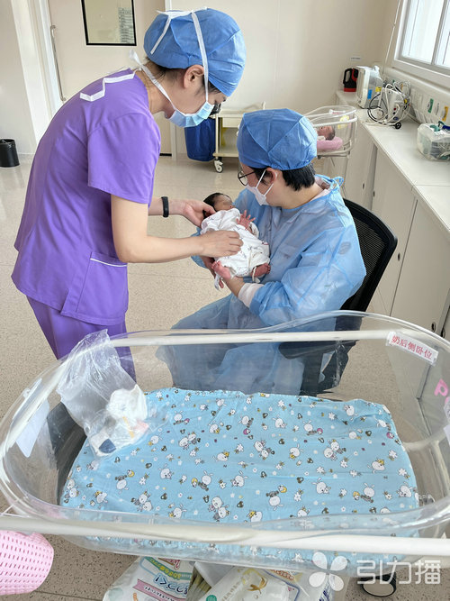 苏报集团（引力播）：苏州科技城医院开设母婴病房 父母可24小时陪伴新生患儿.jpg