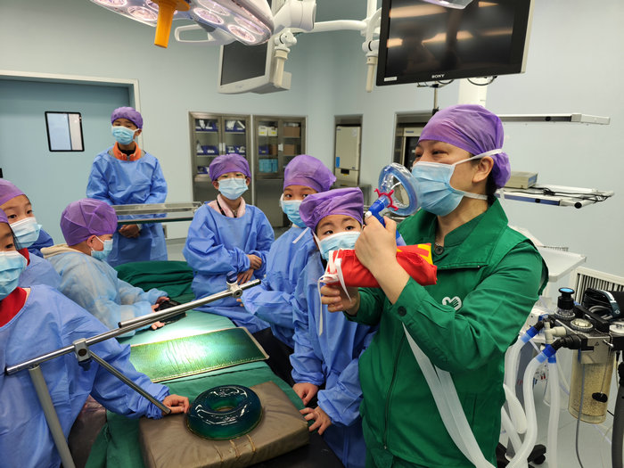 新华日报（交汇点）：苏州科技城医院举行“学雷锋”主题音乐会2.jpg