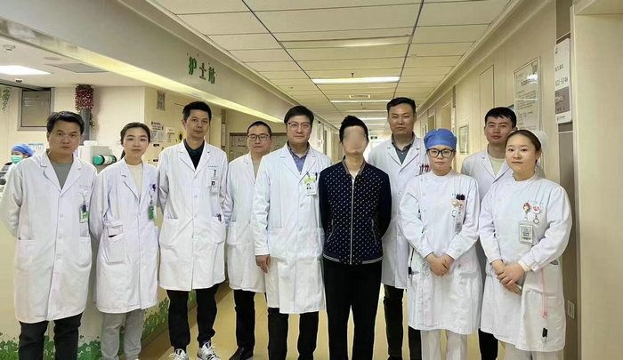 苏报集团（引力播）：28岁IT小伙确诊胃癌 医生盘点出这些不良习惯.jpg