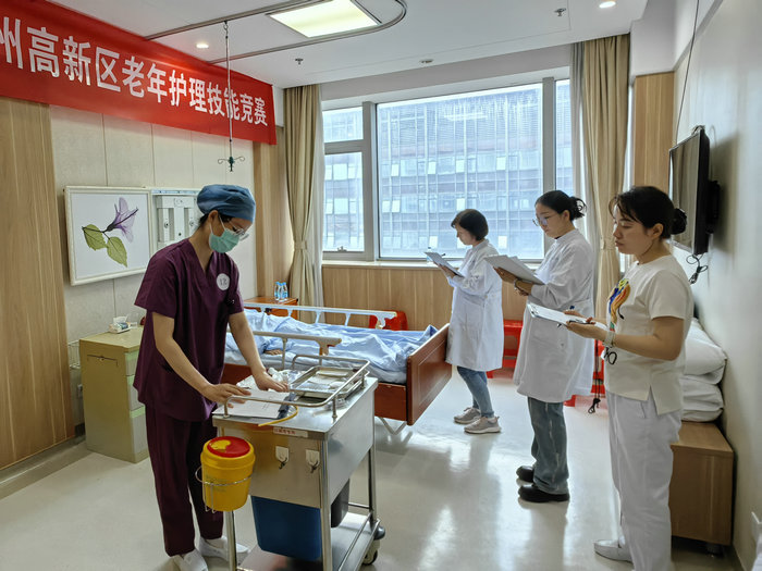 以赛促学提技能，展现护理新风采——我院举办苏州高新区老年护理技能比赛2.jpg