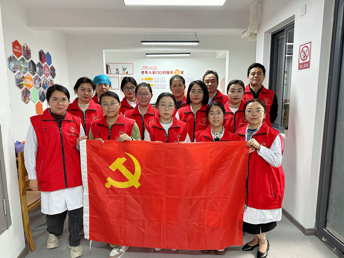 医路先锋 我院糖尿病健康义诊走进龙昌社区3.jpg