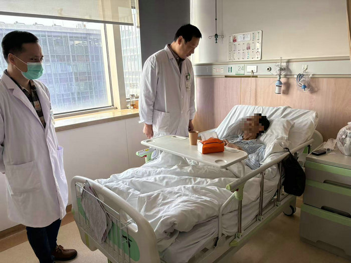 长期吸烟酿恶果 南大苏州医院救治复杂肺癌患者_1.jpg