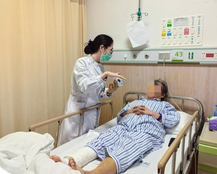 糖友罹患关节炎 “全院血糖管理”打通科室壁垒助力精准控糖.png