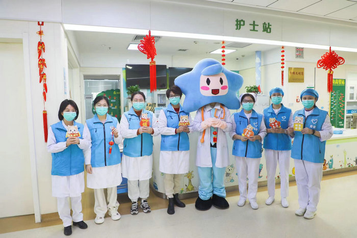 让健康传递爱，儿科病房新年礼温暖迎新.jpg