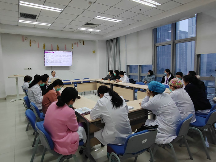 “总结明方向 凝心再出发”我院妇产科召开年终工作总结会议1.jpg