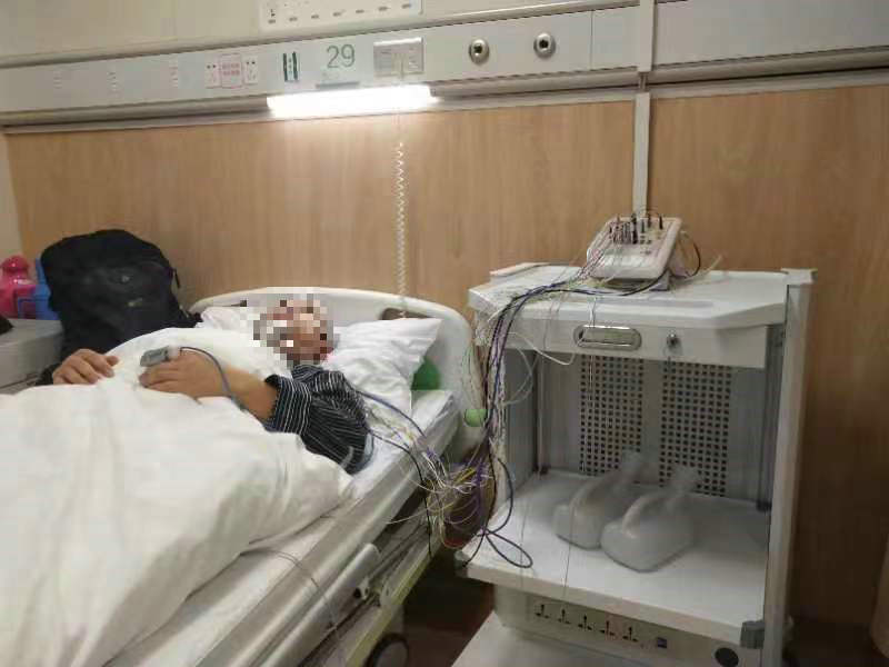 女子失眠竟是抑郁症 专家呼吁重视睡眠健康.jpg