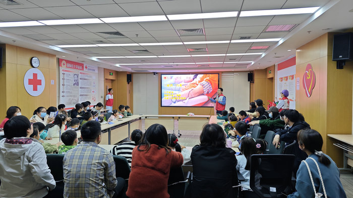 我院红十字基地开展4月开放日活动2.jpg