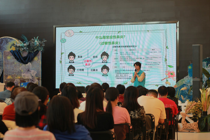 我院儿童生长发育诊疗中心开展儿童节义诊科普活动3.jpg