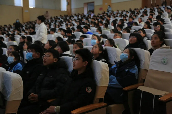 我院科普讲座走进阳山实验中学，助力青少年健康成长.jpg