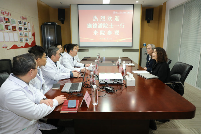 南航力学院士专家莅临南大苏州医院，共探人体平衡研究新领域5.jpg