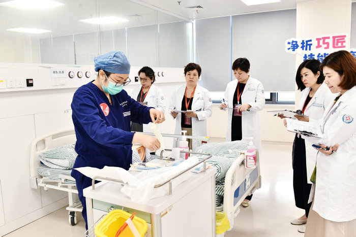 筑牢血透“安全线”感控竞赛展风采——我院血透护士获市级殊荣2.jpg 筑牢血透“安全线”感控竞赛展风采——我院血透护士获市级殊荣2.jpg