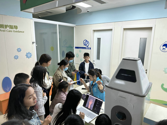 解码成长密码 守护健康未来——我院成功举办儿童生长发育义诊2.jpg 解码成长密码 守护健康未来——我院成功举办儿童生长发育义诊2.jpg