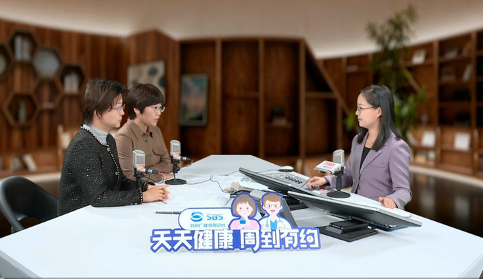 我院中西医专家做客苏州广电直播间助力孩子平稳度过流感季2.jpg 我院中西医专家做客苏州广电直播间助力孩子平稳度过流感季2.jpg