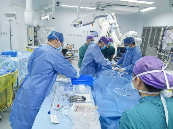 惊险!六旬男子心跳骤停,我院ECMO团队争分夺秒成功抢救.jpg 惊险!六旬男子心跳骤停,我院ECMO团队争分夺秒成功抢救.jpg