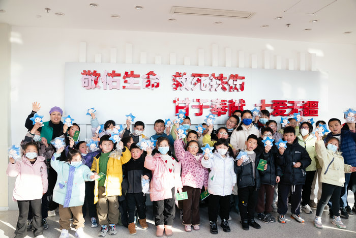 我院与龙景社区党建共建 全方位护航居民健康6.jpg