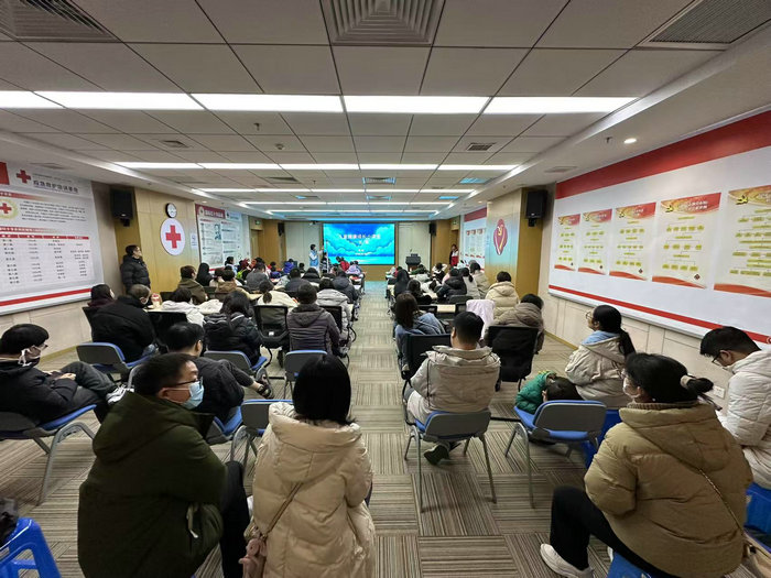 我院举办“缤纷的冬日”家庭式医学体验活动.jpg