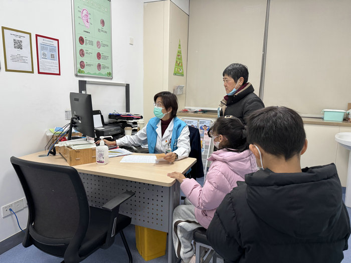 我院开展开学季骨龄仪生长发育义诊活动2.jpg
