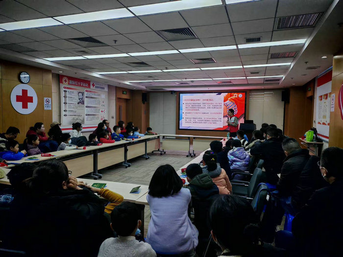 我院举办“学救护•促生长”科普暨1月度红十字基地开放日活动.jpg