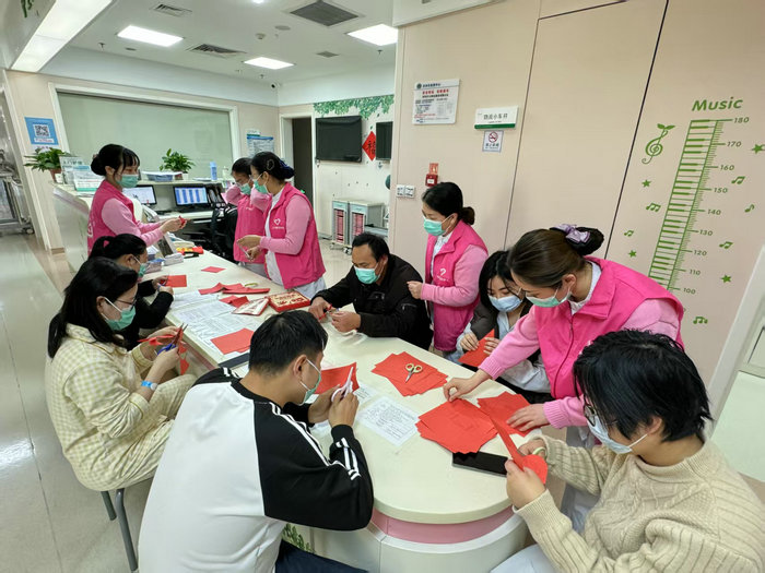 党建引领多措并举 南大苏州医院温暖迎新春2.png