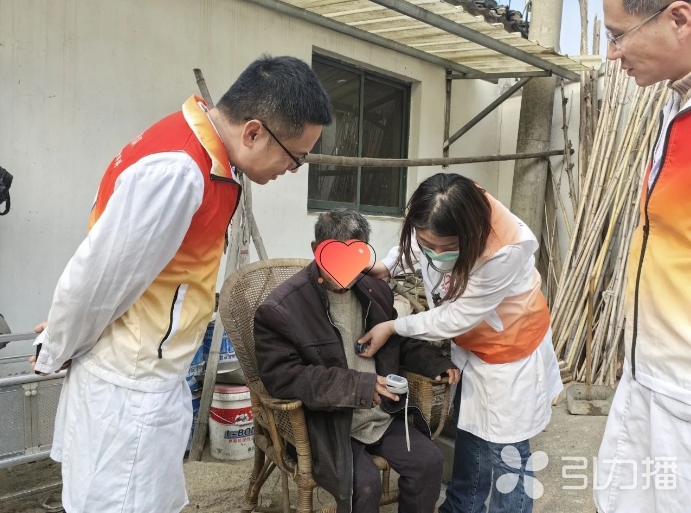 苏州日报社·引力播：健康服务进社区，织密群众“健康网”