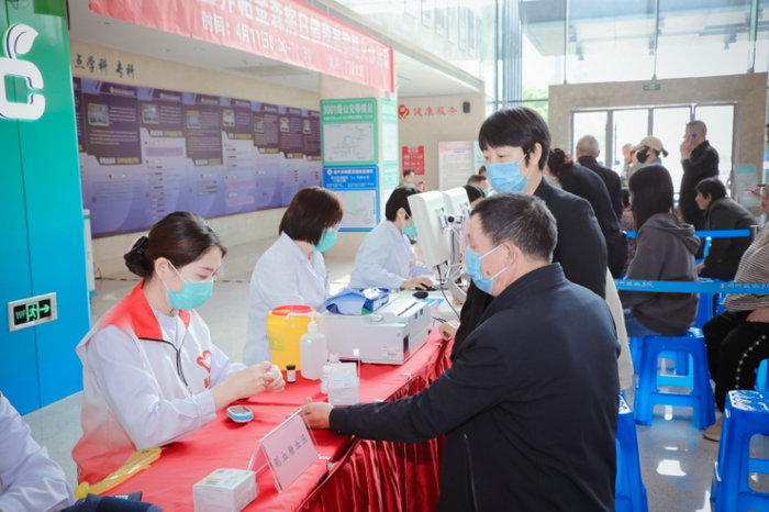 多措并举 我院成功举办2025“世界帕金森病日”系列活动2.jpg