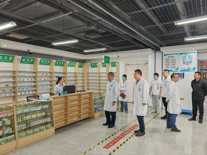 我院开展五一节前大检查，筑牢安全 “防火墙”3.jpg